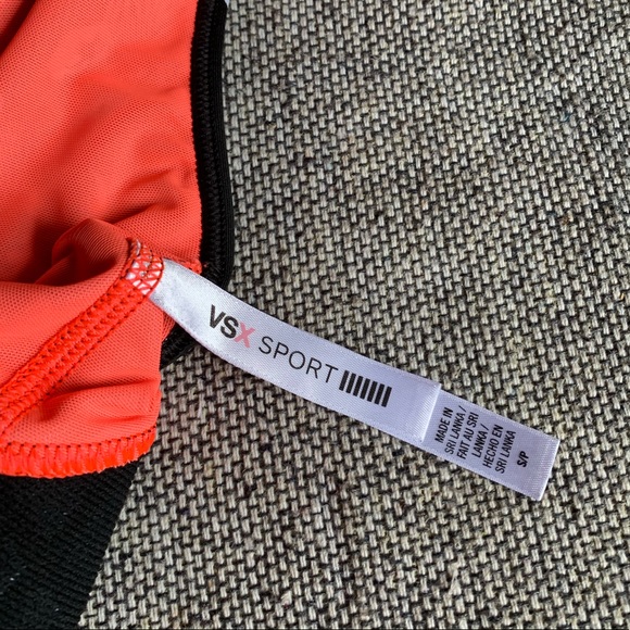 Victoria Secret sport bra size S - Picture 6 of 8